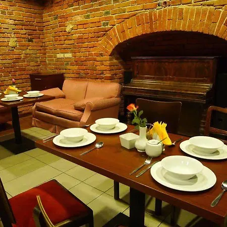 Hotel Atelier 3*