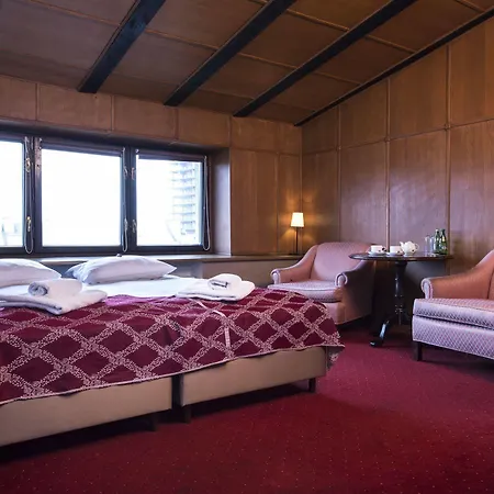 Hotel Atelier 3*